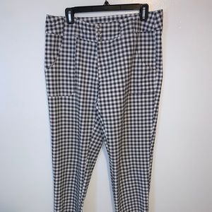 Super cute golf pants